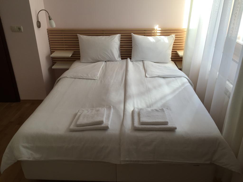 Mala Planina Guest House Iskrets Eksteriør billede