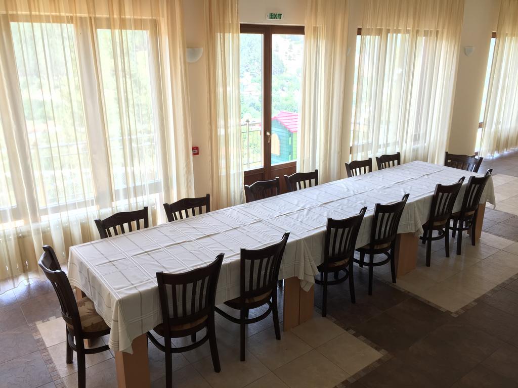 Mala Planina Guest House Iskrets Eksteriør billede