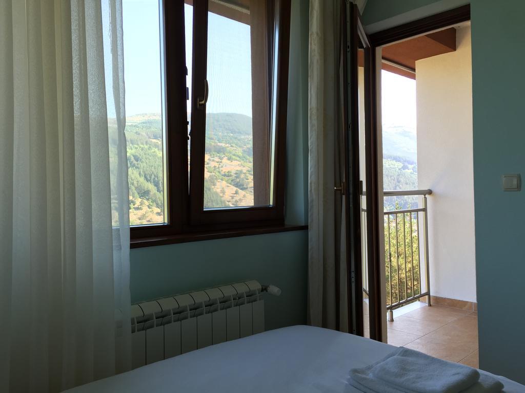 Mala Planina Guest House Iskrets Eksteriør billede